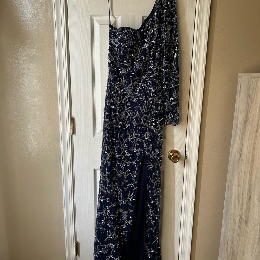 Elegant One-Shoulder Navy Blue Sequin Prom Dress